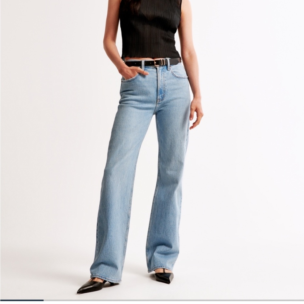 Light Wash Women's High-Rise Straight Jeans